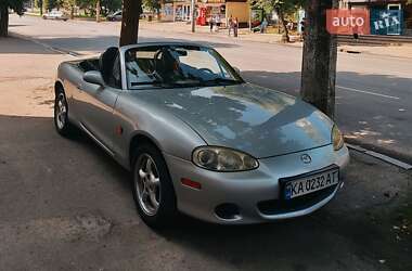 Родстер Mazda MX-5 2001 в 