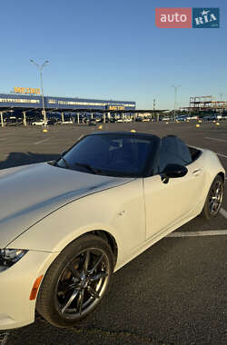 Родстер Mazda MX-5 2016 в 