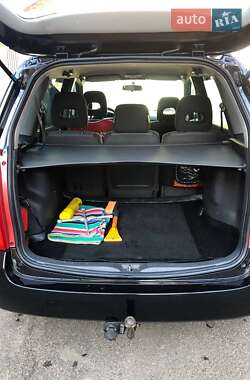 Минивэн Mazda Premacy 2004 в 
