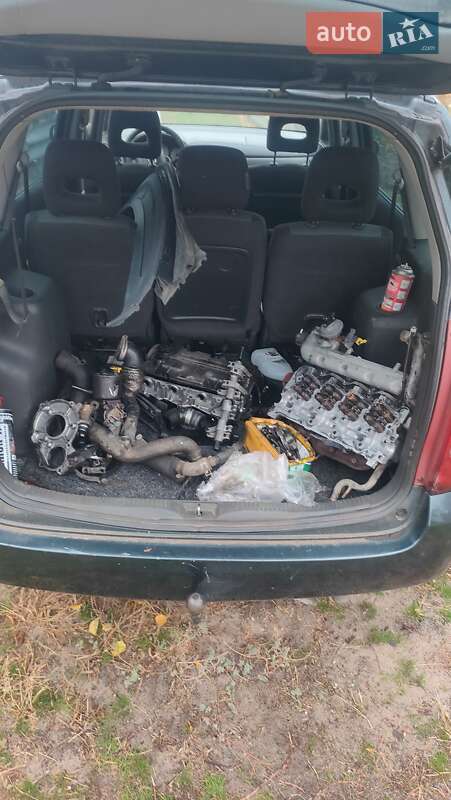 Минивэн Mazda Premacy 2003 в Змиеве