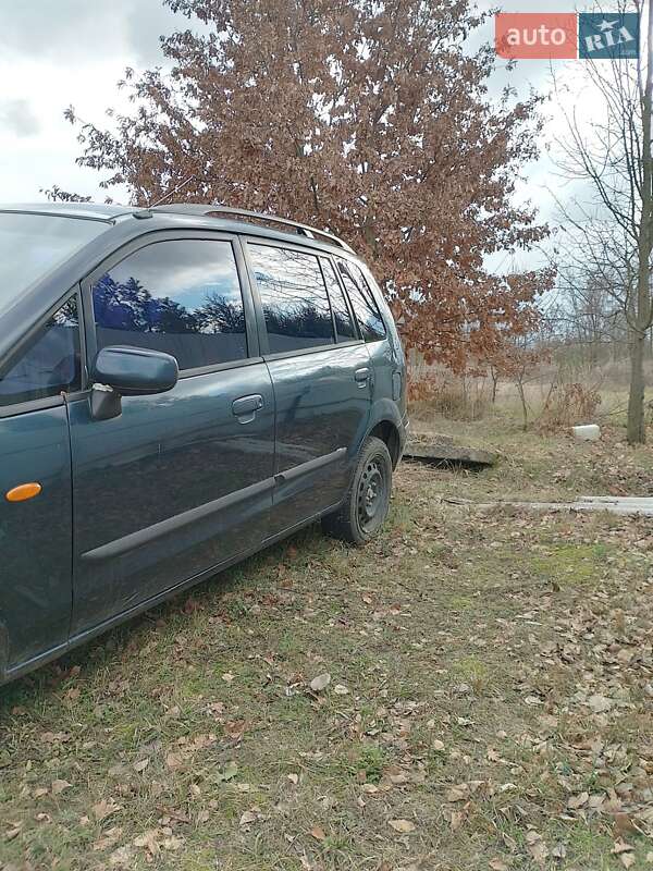 Минивэн Mazda Premacy 2001 в Ватутино