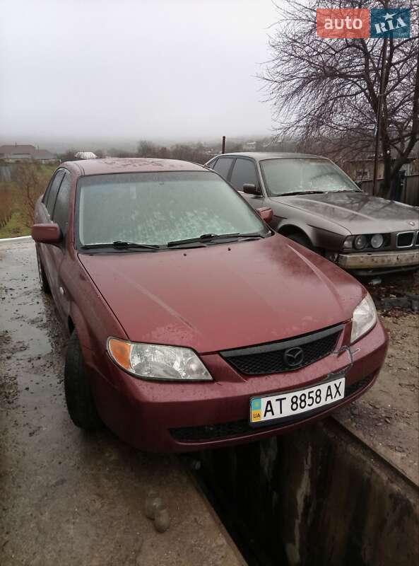 Седан Mazda Protege 2002 в Чернівцях