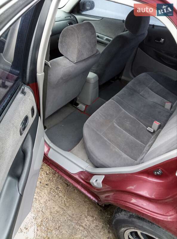 Седан Mazda Protege 2002 в Чернівцях