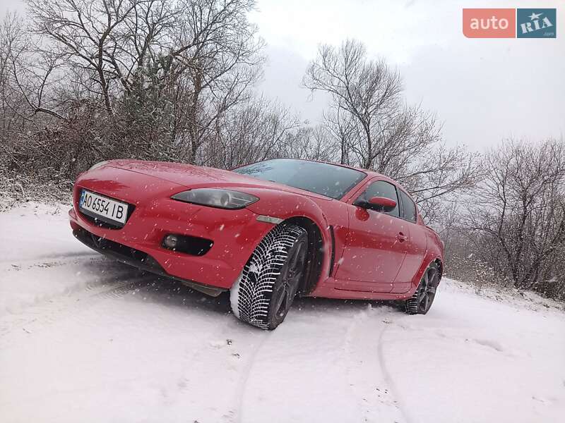 Купе Mazda RX-8 2004 в Воловцю