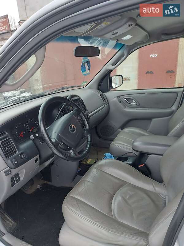 Внедорожник / Кроссовер Mazda Tribute 2002 в Киеве