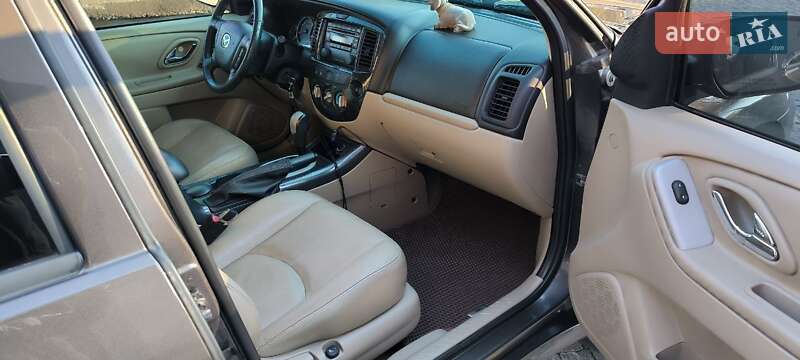 Внедорожник / Кроссовер Mazda Tribute 2005 в Хмельницком