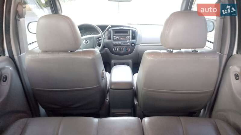 Внедорожник / Кроссовер Mazda Tribute 2001 в Запорожье