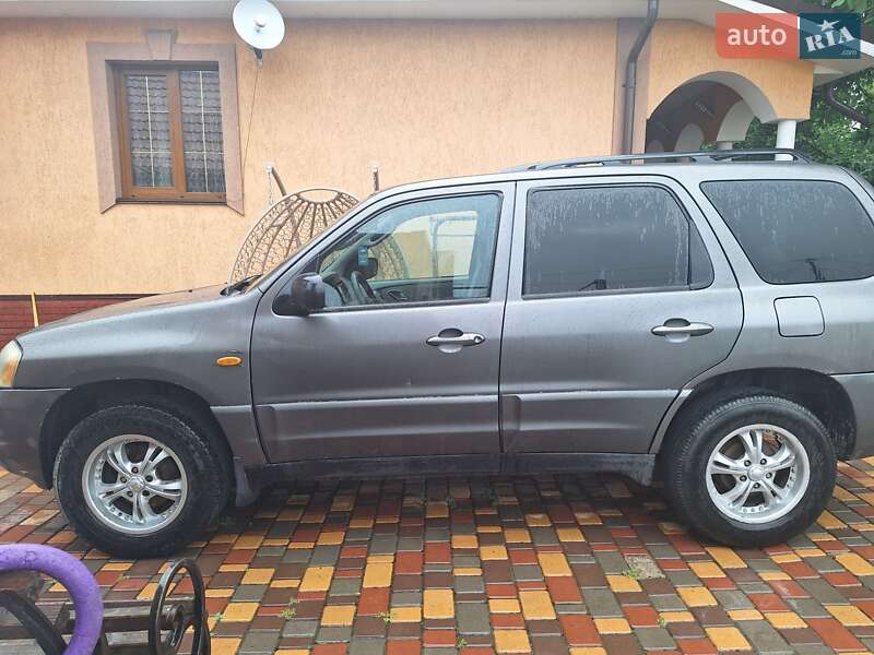 Внедорожник / Кроссовер Mazda Tribute 2002 в Черновцах