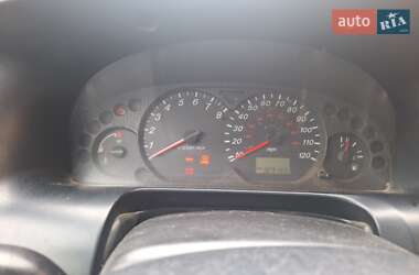 Внедорожник / Кроссовер Mazda Tribute 2002 в Черновцах