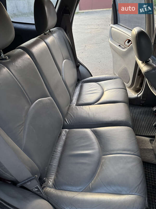 Внедорожник / Кроссовер Mazda Tribute 2002 в Первомайске