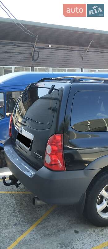 Позашляховик / Кросовер Mazda Tribute 2004 в Львові