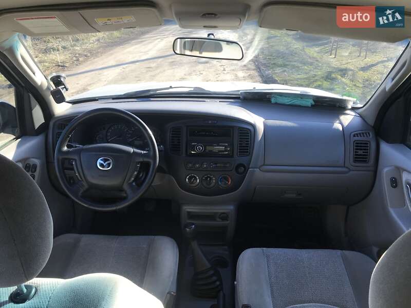 Внедорожник / Кроссовер Mazda Tribute 2001 в Харькове