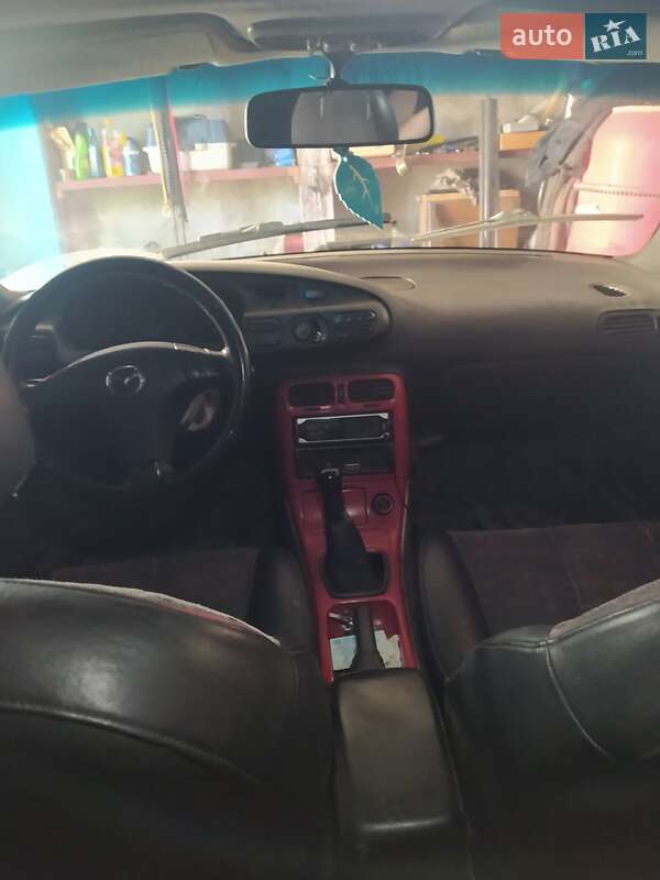 Седан Mazda Xedos 6 1993 в Покровске