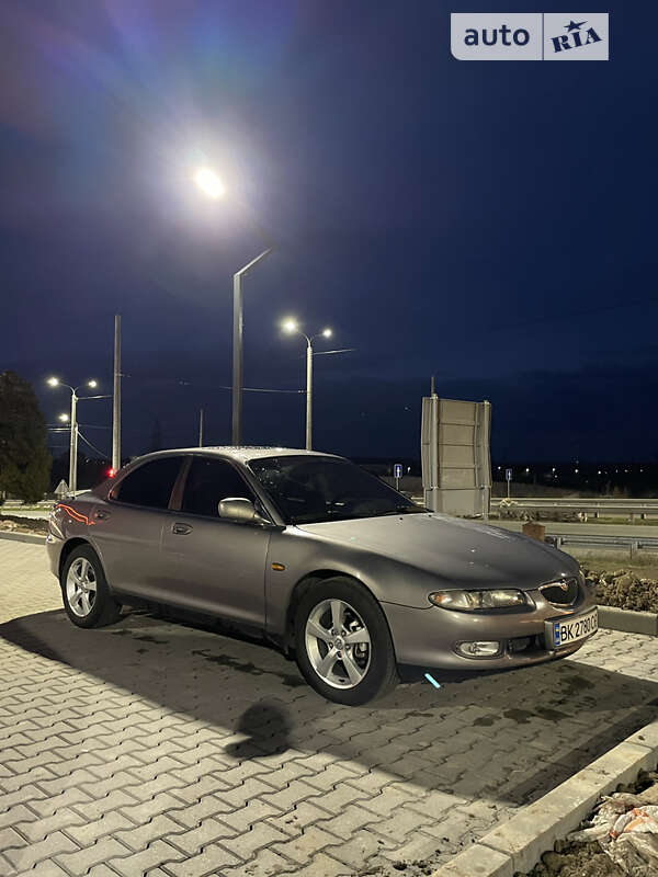 Седан Mazda Xedos 6 1993 в Ровно
