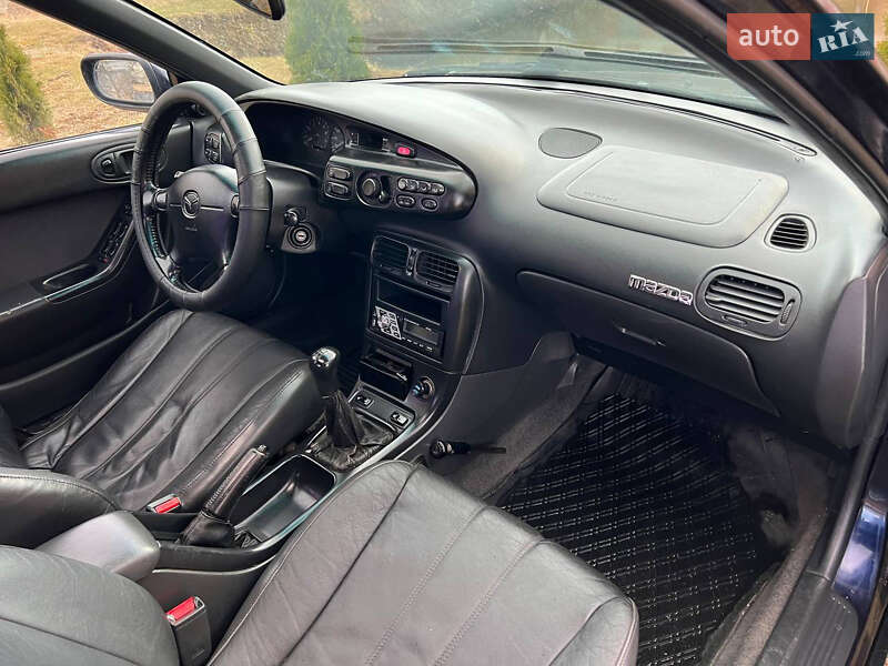 Седан Mazda Xedos 6 1998 в Дрогобыче