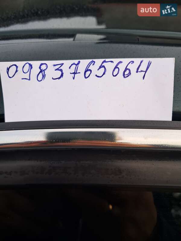 Седан Mazda Xedos 9 1998 в Сторожинце