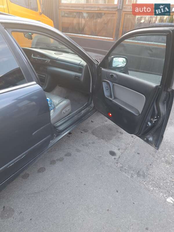 Седан Mazda Xedos 9 1995 в Черкасах