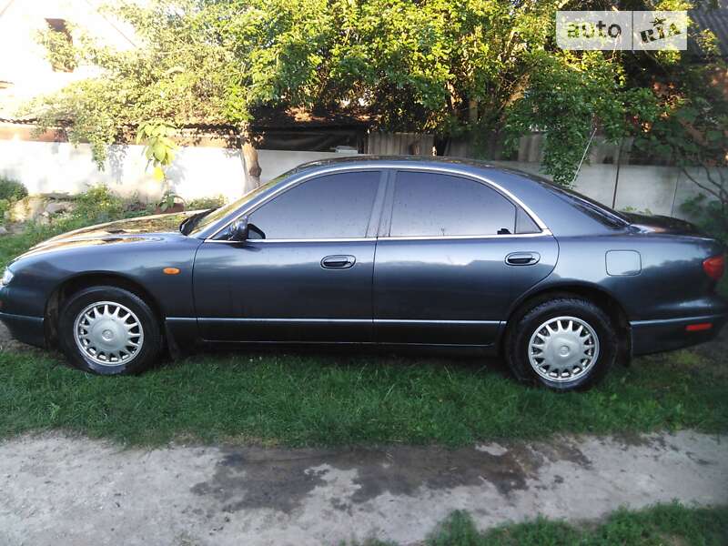 Седан Mazda Xedos 9 1994 в Ромнах