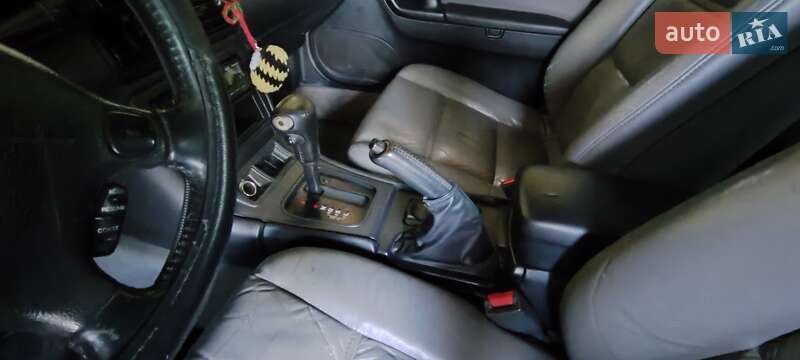 Седан Mazda Xedos 9 2000 в Хотине