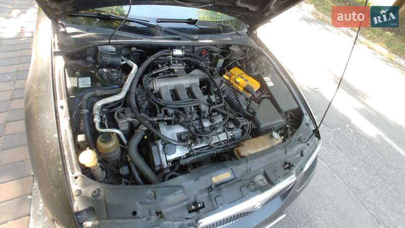 Седан Mazda Xedos 9 1995 в Святопетрівське