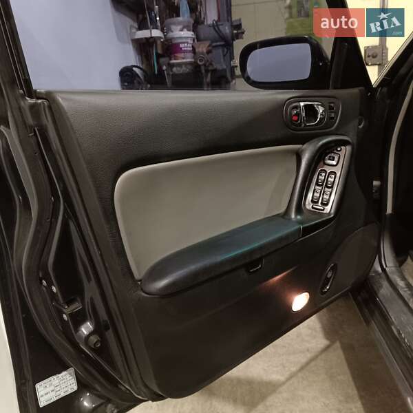 Седан Mazda Xedos 9 1995 в Знаменке