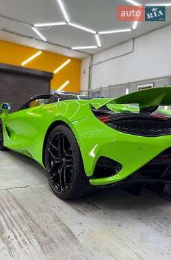 Родстер McLaren 750S 2024 в 