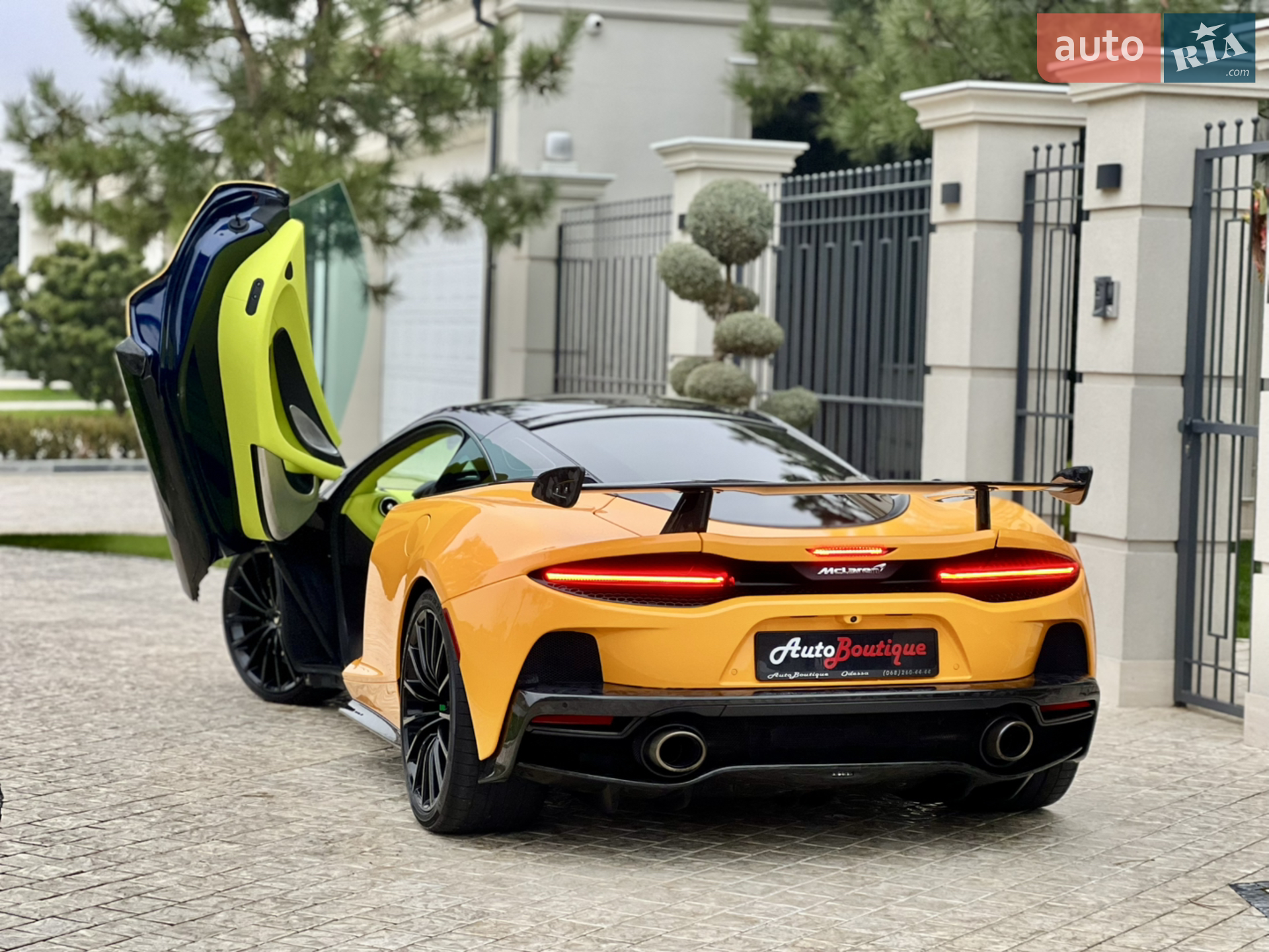 2019 McLaren GT - мініатюра 12