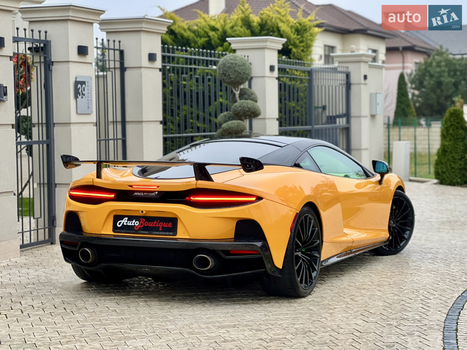 2019 McLaren GT - мініатюра 18