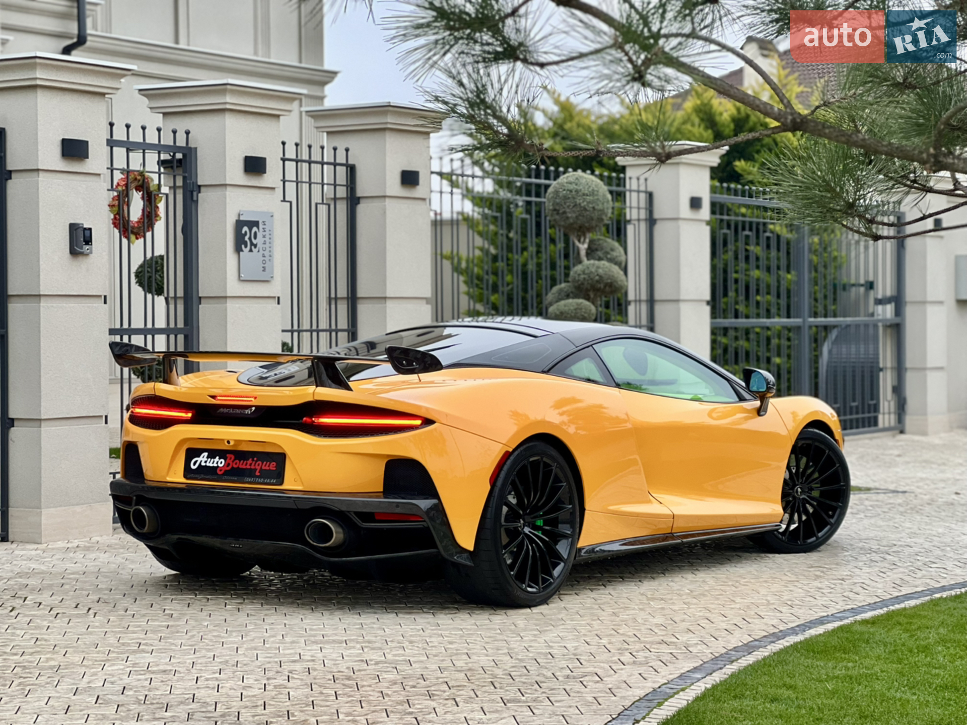 2019 McLaren GT - мініатюра 20