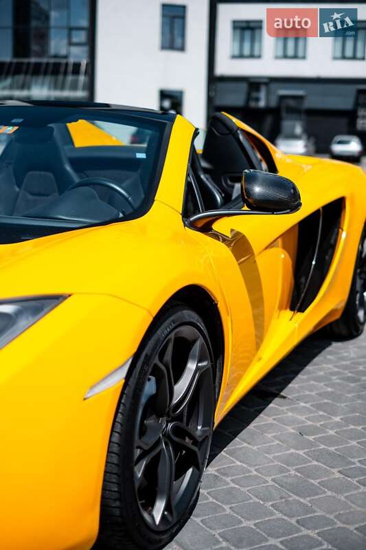 Купе McLaren MP4 2013 в Тернополі