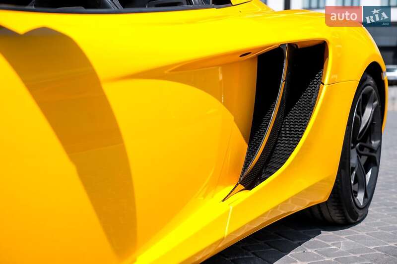 Купе McLaren MP4 2013 в Тернополе