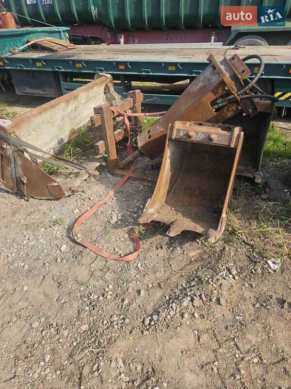 Колесный экскаватор Mecalac 12MXT 2011 в Бучаче фото 35 Колесный экскаватор Mecalac 12MXT 2011 в Бучаче