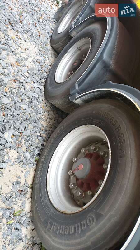 Самоскид напівпричіп MEGA SAF 2006 в Рівному