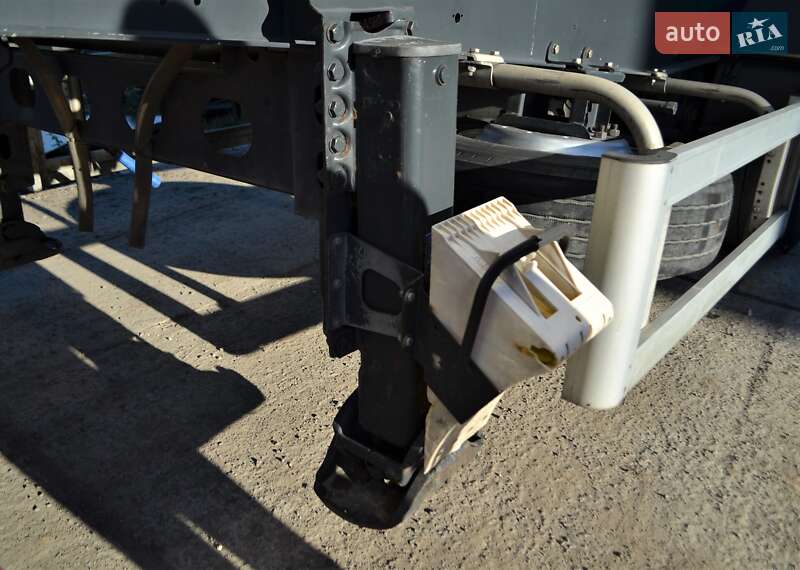 Цистерна полуприцеп Menci SA 2007 в Львове