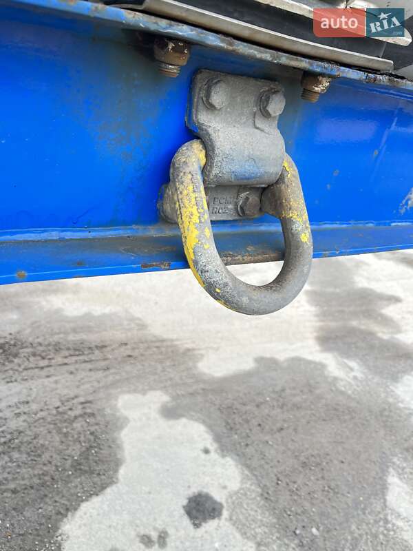 Цистерна Menci SA 2007 в Львове