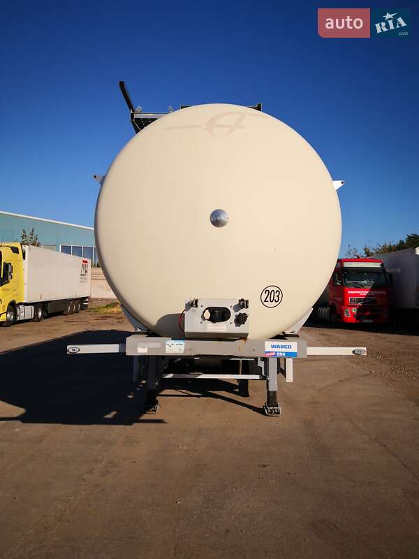 Цистерна напівпричіп Menci SA 2014 в Кам'янському