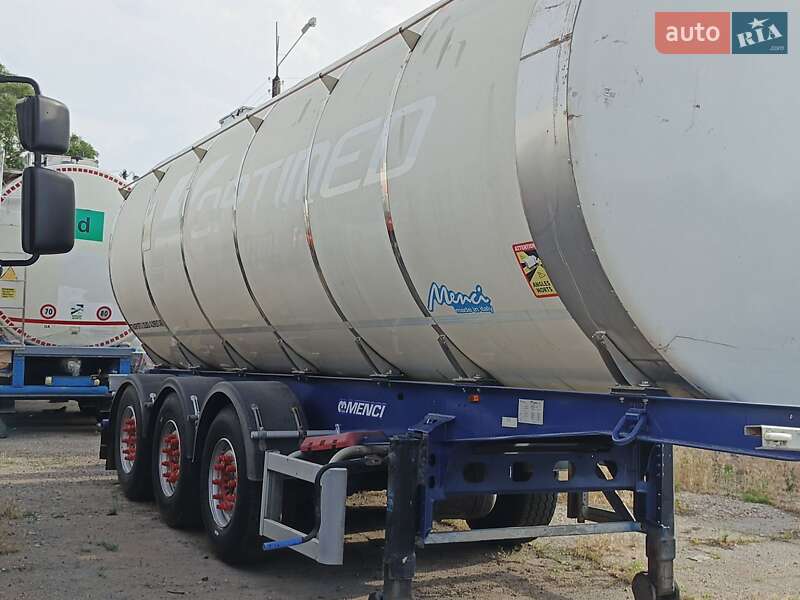 Цистерна полуприцеп Menci SA 2009 в Одессе