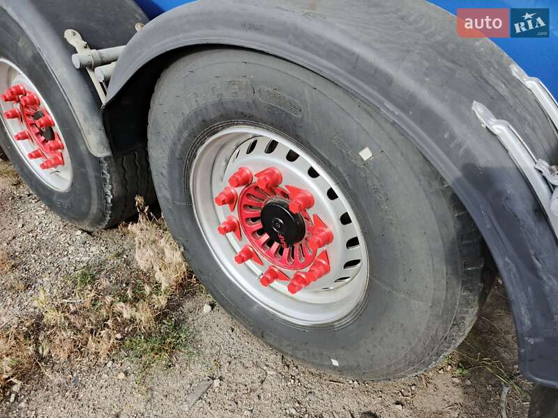 Цистерна полуприцеп Menci SA 2009 в Одессе