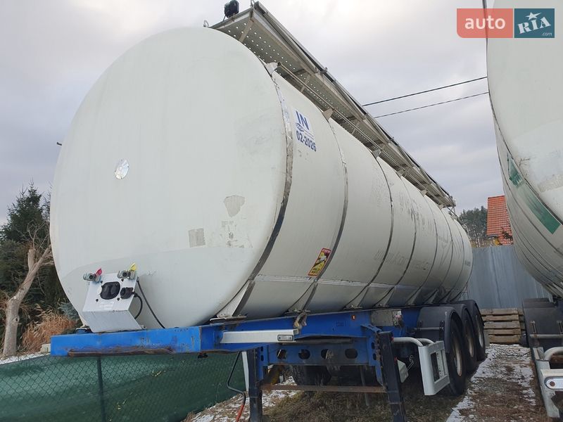 Цистерна полуприцеп Menci SA 2007 в Николаеве