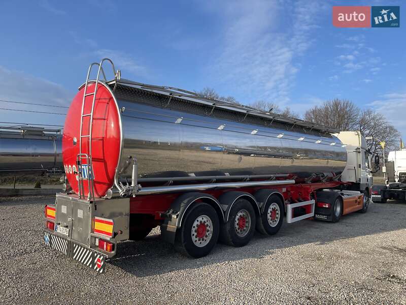 Цистерна полуприцеп Menci SL 2003 в Виннице