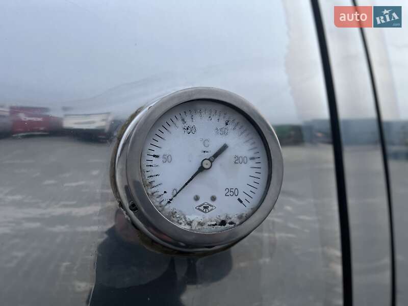 Цистерна полуприцеп Menci SL 1995 в Черновцах