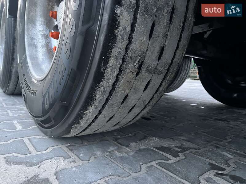 Цистерна полуприцеп Menci SL 1995 в Черновцах