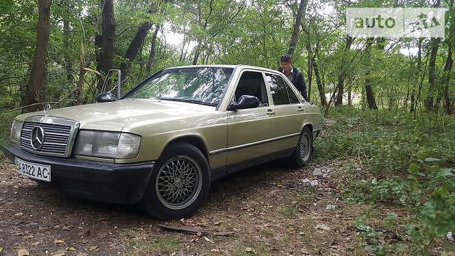 Седан Mercedes-Benz 190 1985 в Кременчуці