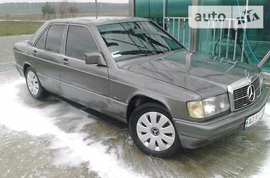 Седан Mercedes-Benz 190 1988 в Костополе