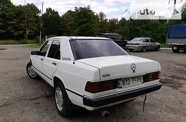 Седан Mercedes-Benz 190 1985 в Ужгороде