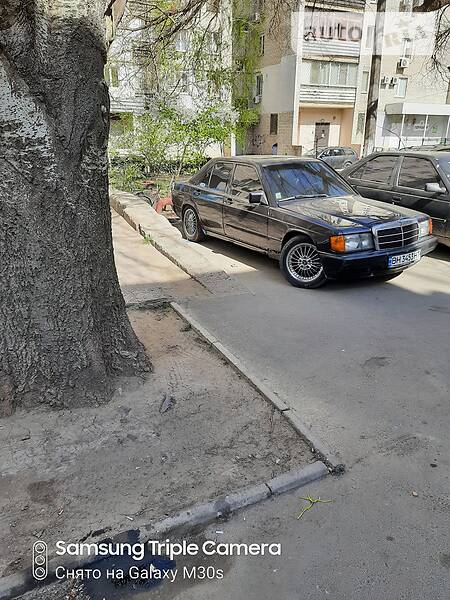 Седан Mercedes-Benz 190 1985 в Одесі
