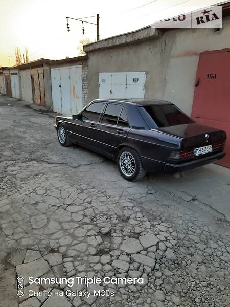 Седан Mercedes-Benz 190 1985 в Одесі