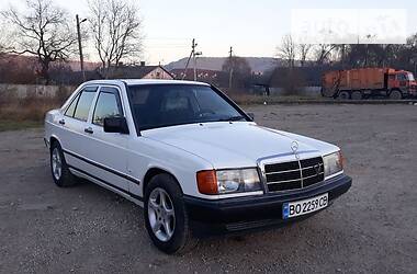 Седан Mercedes-Benz 190 1988 в Бережанах