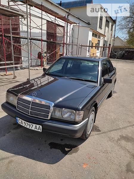 Седан Mercedes-Benz 190 1993 в Черкассах