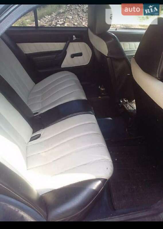 Седан Mercedes-Benz 190 1993 в Межгорье